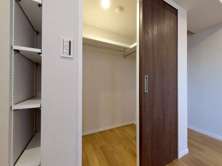 その他 家電やスーツケース、ストック品など何でも片付く嬉しい空間です。