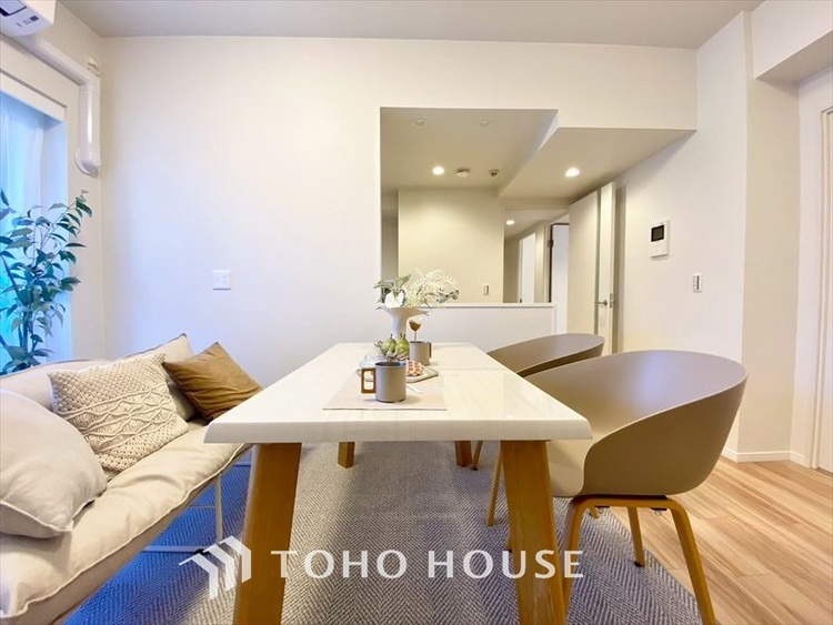 内装 【LIVING】◆住む喜び、楽しさ、感動◆を君と共有したい。いつまでもずっと家族を見渡せるこの広い空間で。