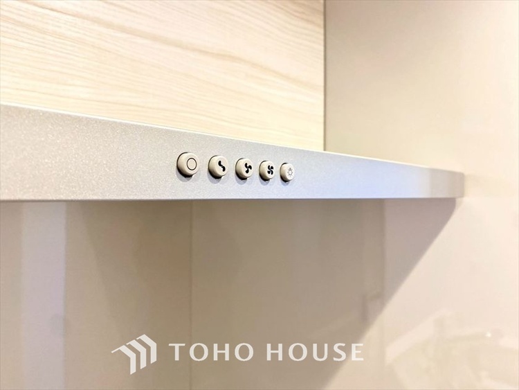 その他 【KITCHEN】◆開放的◆後片付けが楽なシステムキッチン。収納スペースの充実！