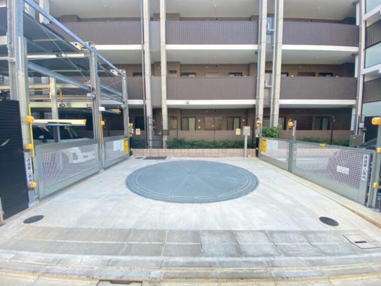 駐車場 【2025年9月撮影】