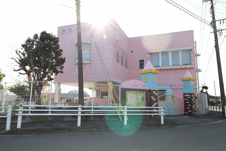 周辺 おおとり幼稚園[おおとり幼稚園]教育方針つよく　あかるく　すくすくと心身ともに健康で強く明るい子どもに育てる 徒歩 約6分（約480m）