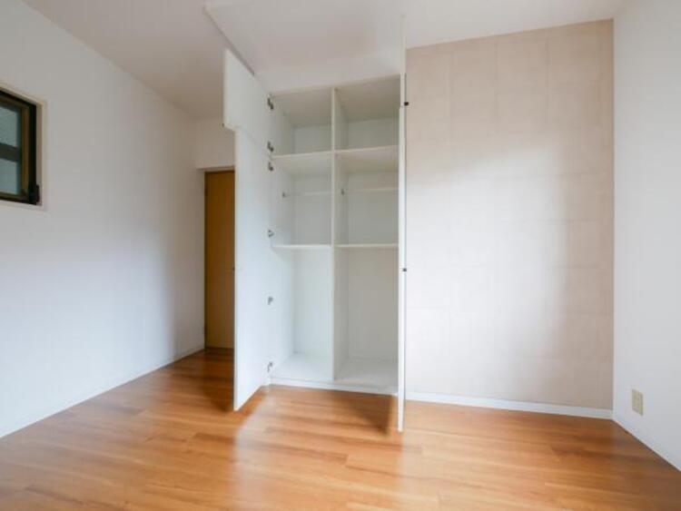 収納 空間を効率的に利用し収納スペースを確保しています。