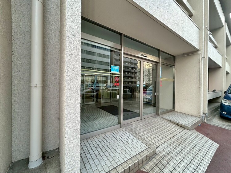 その他 上質感漂う玄関アプローチです。