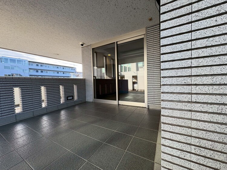 その他 上質感漂う玄関アプローチです。