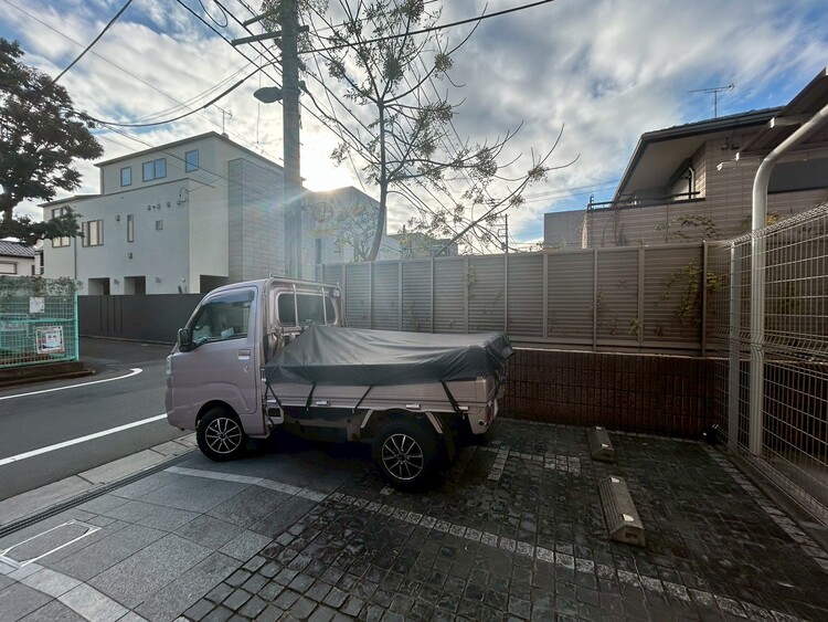 その他 駐車スペースが嬉しいですね。※空き状況は都度ご確認下さい。