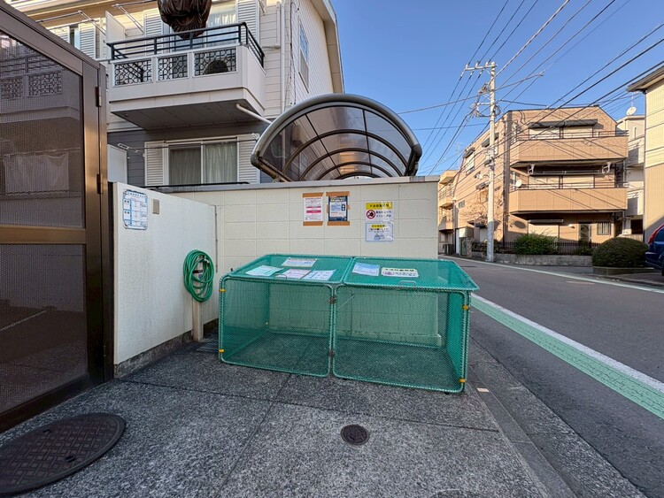 その他 ゴミ置場。綺麗に管理されております。