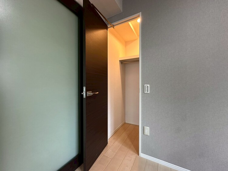 その他 収納スペースが付いていて、お部屋を広く使っていただけます。