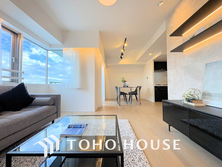 内装 家族みんなが爽やかに過ごせるように、光をたっぷり取り込んだLDK