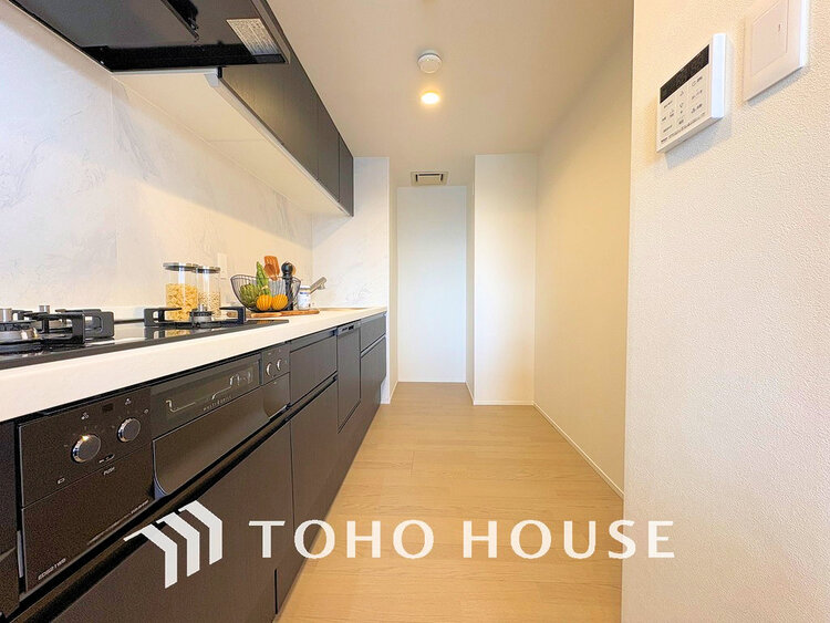 キッチン シンプルな部屋の雰囲気に溶け合うナチュラルキッチン