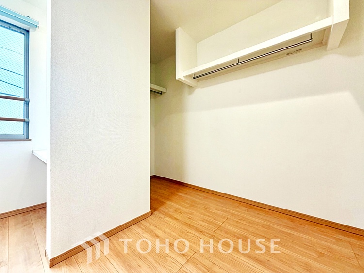 内装 広々とした収納。収納は大きければ大きいほど良い。