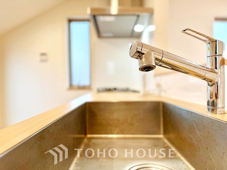 キッチン 【Kitchen】インテリアだけでなく、毎日のお料理を楽しく、軽やかにする多彩な設備・仕様。