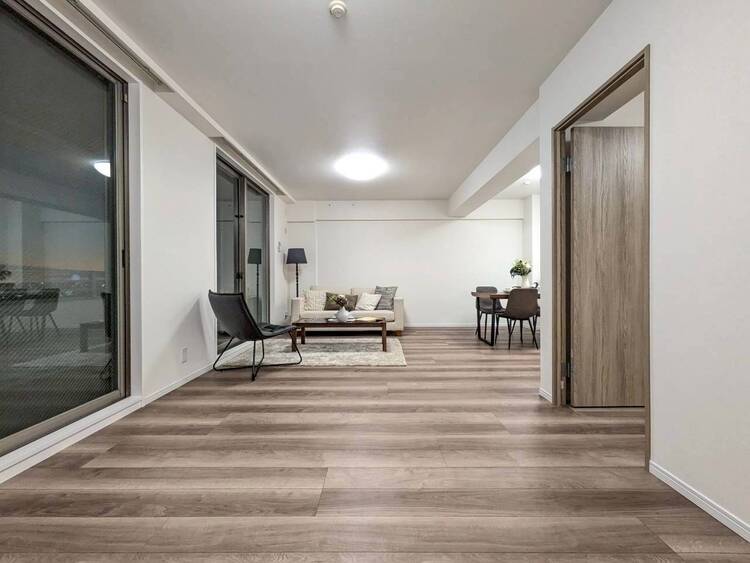 居間 伸びやかな空間のなかで、ゆったりとしたひとときを過ごせます。