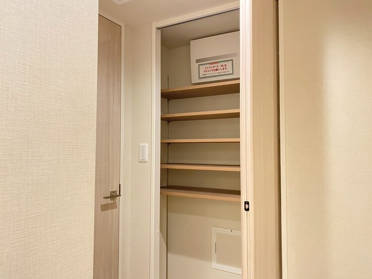 その他 家電やスーツケース、ストック品など何でも片付く嬉しい空間です。