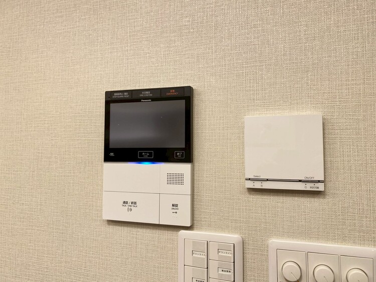 その他 誰が来てもわかる様にモニター付きインターホンを設置。