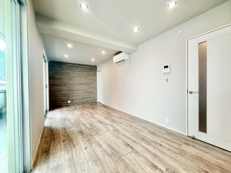 居間 伸びやかな空間のなかで、ゆったりとしたひとときを過ごせます。