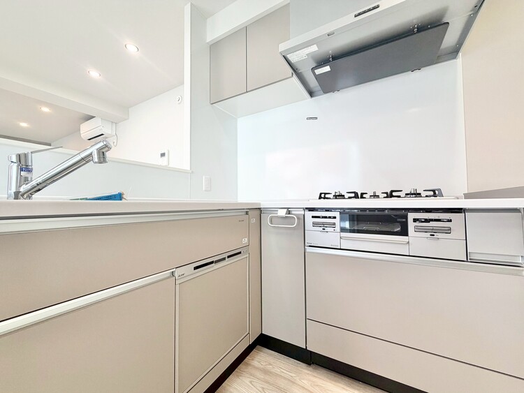 キッチン 開放感のあるキッチンスペース。調理をしながら、会話も弾みそうですね。