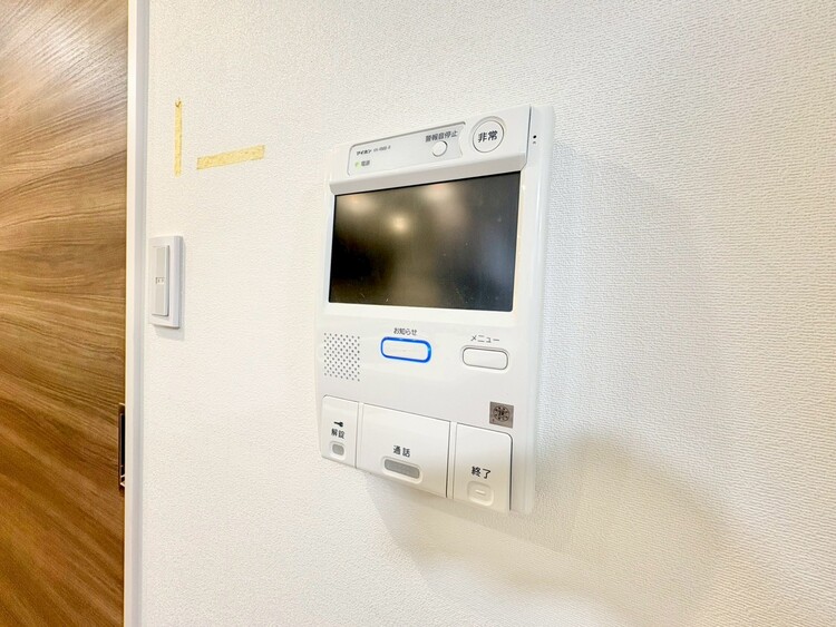 その他 誰が来てもわかる様にモニター付きインターホンを設置。