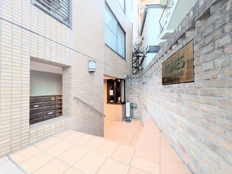 その他 上質感漂う玄関アプローチです。