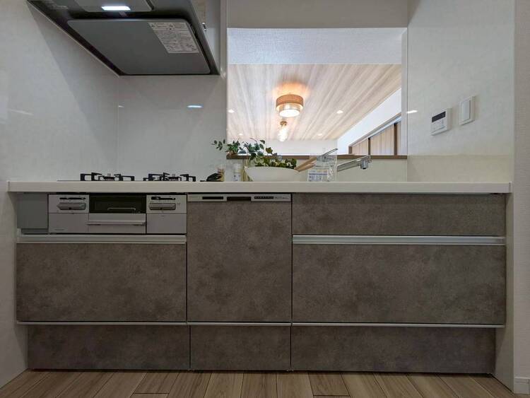 キッチン 開放感のあるキッチンスペース。調理をしながら、会話も弾みそうですね。