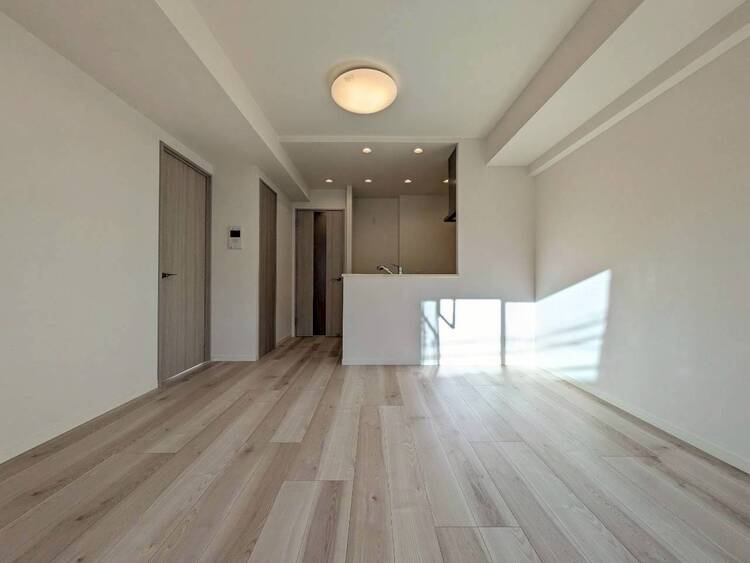 居間 シンプルな内装と偏り過ぎないデザインで統一しました。