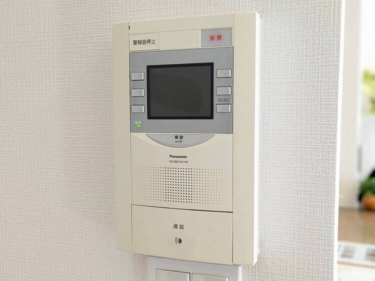 設備 誰が来てもわかる様にモニター付きインターホンを設置。