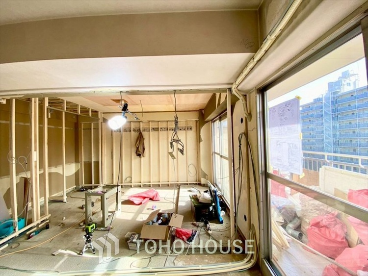 内装 現在改装中◆simple is best◆無駄のない綺麗なつくりのリビングルームであなただけの暮らしを。