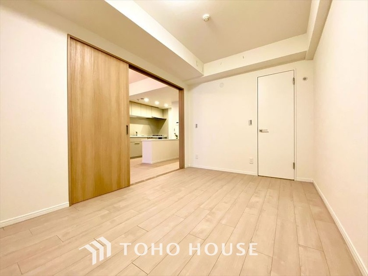 内装 【PRIVATE ROOM】◆快適◆な暮らしに不可欠な収納スペース。快適さとともに思い出も詰まっていく。