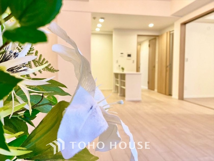 内装 【LIVING】◆扉を◆開くとこの景色。家族の”おかえり”の声が聞こえてきそう。