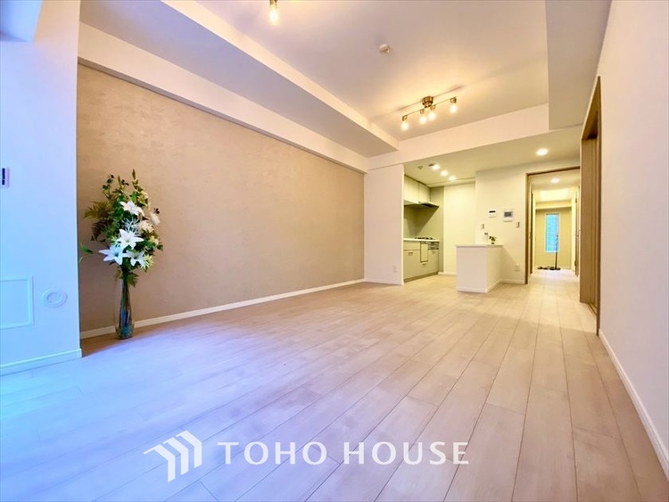 内装 【LIVING】◆住む喜び、楽しさ、感動◆を君と共有したい。いつまでもずっと家族を見渡せるこの広い空間で。