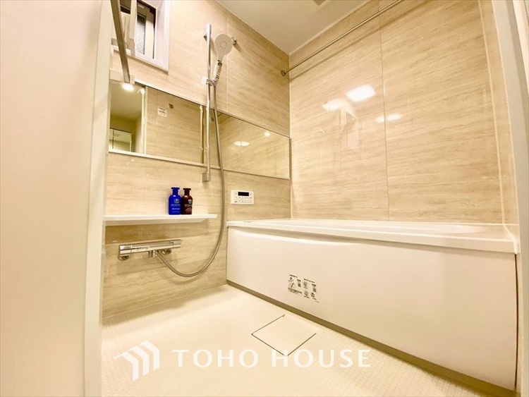 風呂 【BATHROOM】◆プライベートな空間◆simpleだからrelaxできるんです。こころもからだもキレイさっぱり。