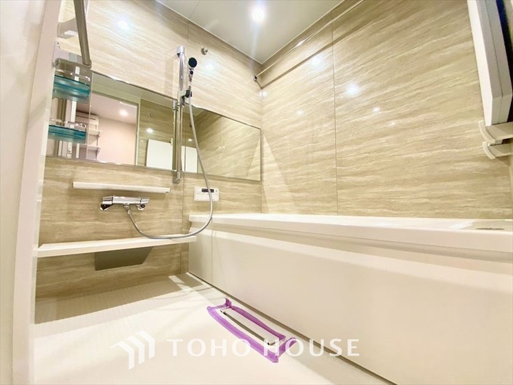 風呂 【BATHROOM】◆プライベートな空間◆simpleだからrelaxできるんです。こころもからだもキレイさっぱり。