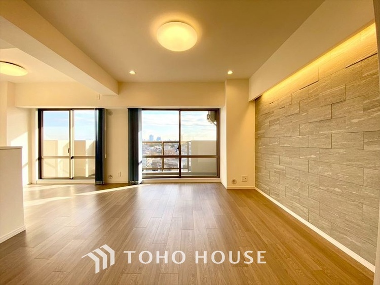 内装 【LIVING】◆煌びやか◆愛おしい家族との団欒の時間をより一層幸せなものに感じさせる煌びやかなLDK。輝かしい毎日が待っています。