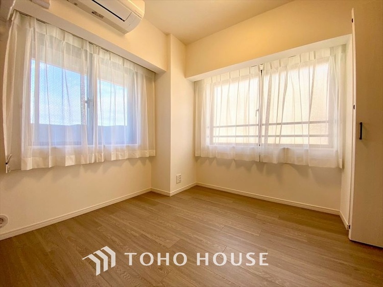 内装 【PRIVATE ROOM】◆属毛離裏◆子は父を手本とし、母に愛育されて成長する。家族の深い繋がり。いつまでも大切にしたい。