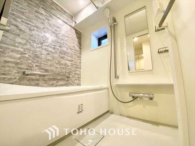 風呂 【BATHROOM】◆プライベートな空間◆simpleだからrelaxできるんです。こころもからだもキレイさっぱり。