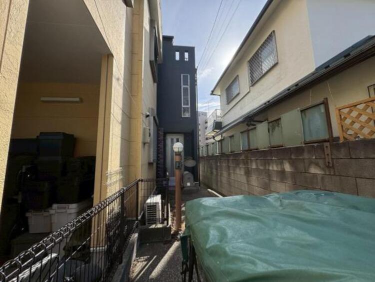 外観 毎日のお散歩も楽しく緑に恵まれた静かな住環境となります！！！伸び伸びスローライフを叶えてくれる物件！自然豊富な季節の移ろいを身近に感じられる環境は空間に彩りを添えておしゃれな住空間を作り上げます！