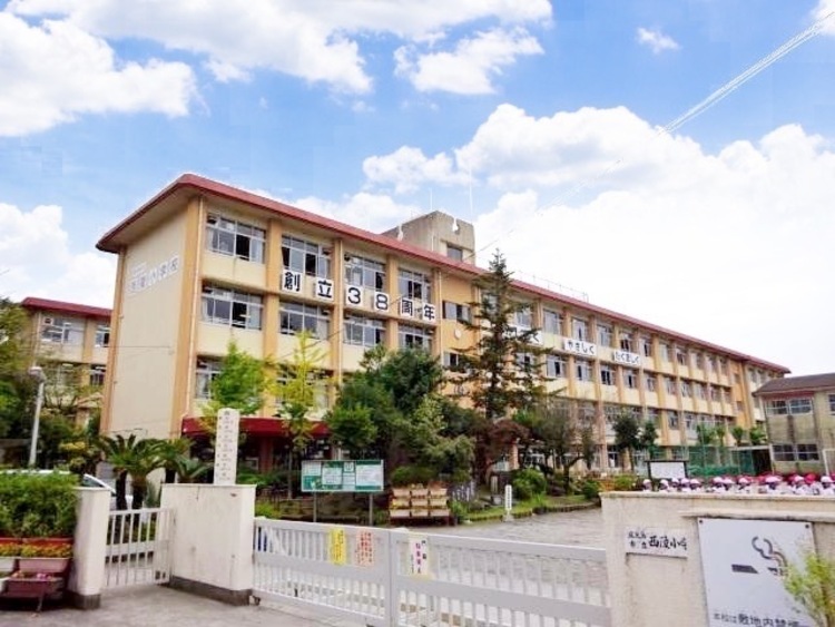 周辺 【鹿児島市立西陵小学校】は、西陵1丁目に位置する1978年創立の小学校です。令和3年度の生徒数は711人で、27クラスあります。校訓は「かしこく　やさしく　たくましく… 徒歩 約14分（約1100m）