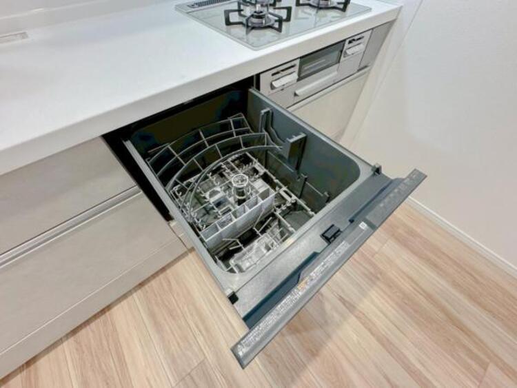 キッチン 最新のシステムキッチンは使い勝手が良好です。　　気持ちよく料理ができます。