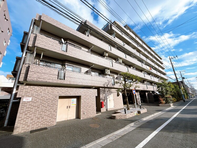 外観 資料には掲載していない情報が、現地にはたくさんあります。是非一度、現地をご確認ください。