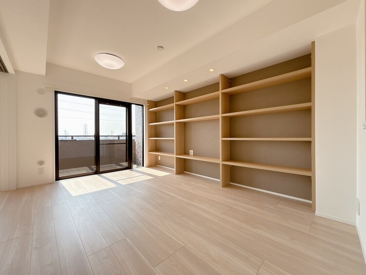 居間 飾り過ぎないシンプルな内装と偏り過ぎないデザインで統一しました。