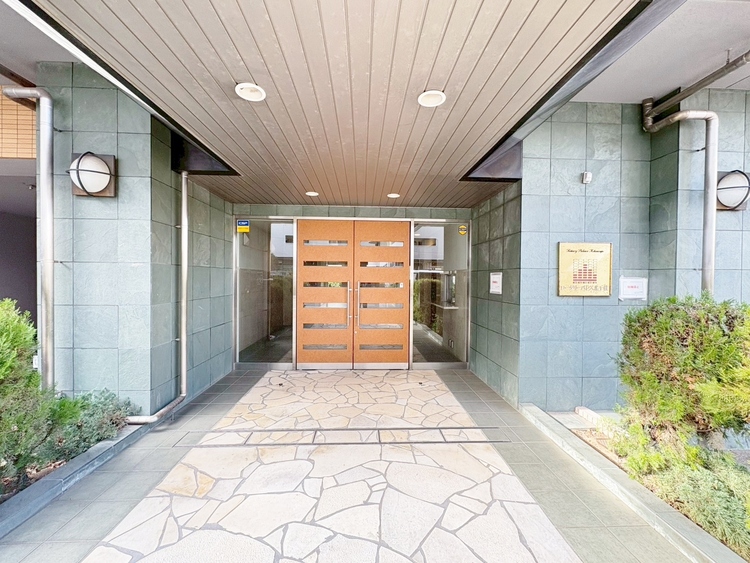 エントランス 外と内をつなぐエントランスは、まさに顔となる場所。