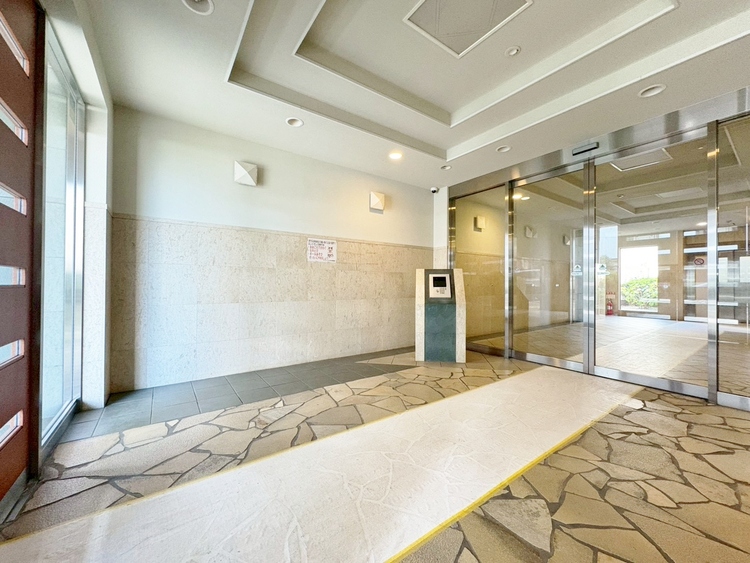 エントランス エントランスは、毎日の行き帰りで使う大事な空間です。