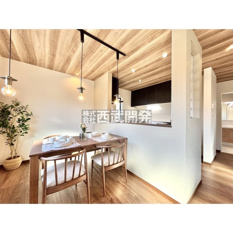 居間 家具・調度品は販売価格に含まれません。