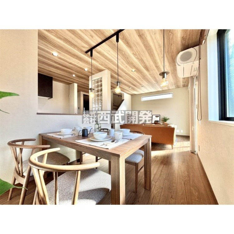 居間 家具・調度品は販売価格に含まれません。