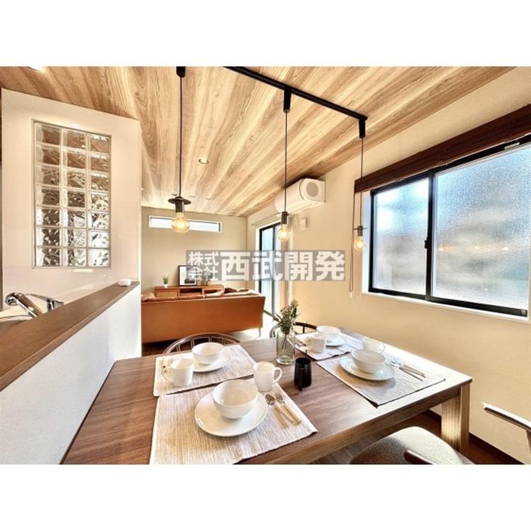 居間 家具・調度品は販売価格に含まれません。