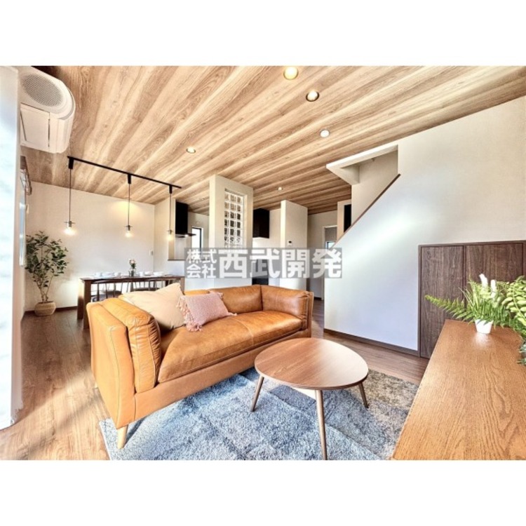 居間 家具・調度品は販売価格に含まれません。