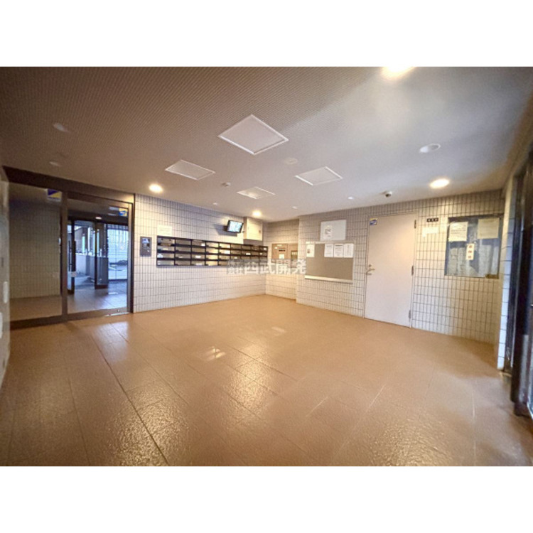 エントランス 【エントランス】2025年11月13日撮影