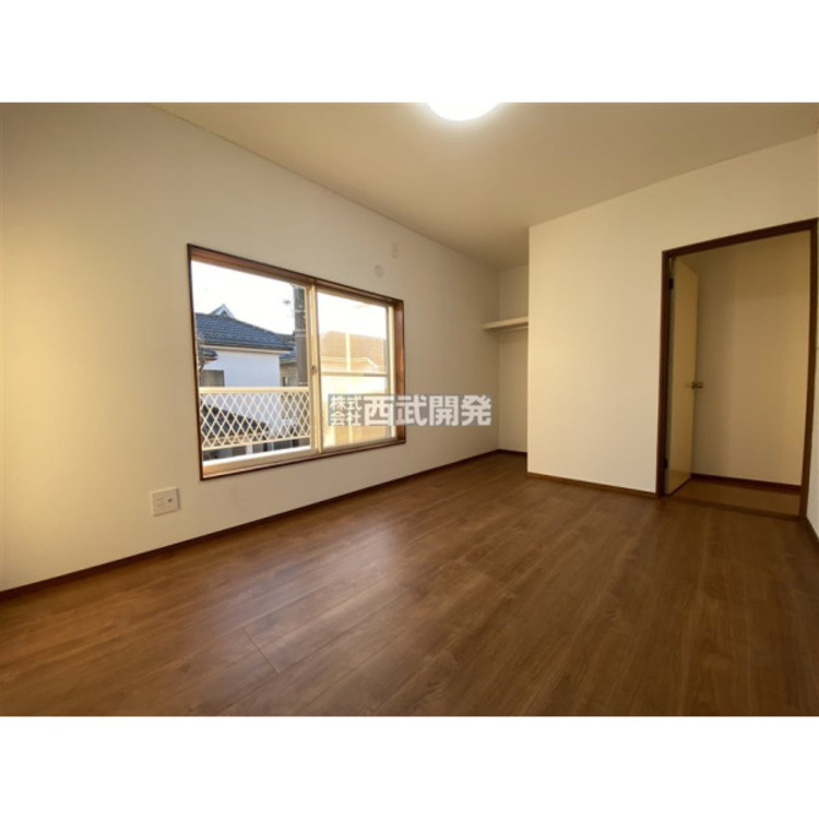 内装 ２階洋室６帖