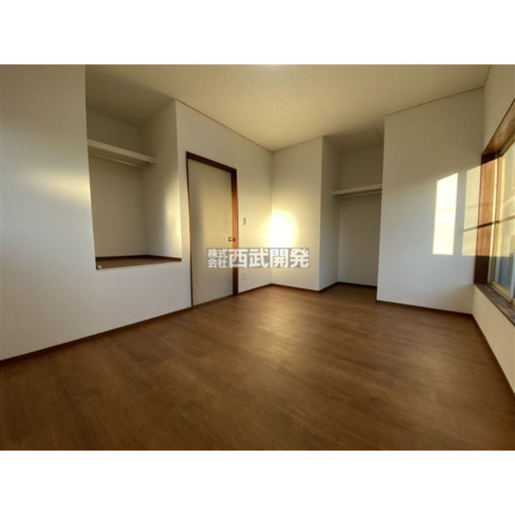 内装 ２階洋室６帖