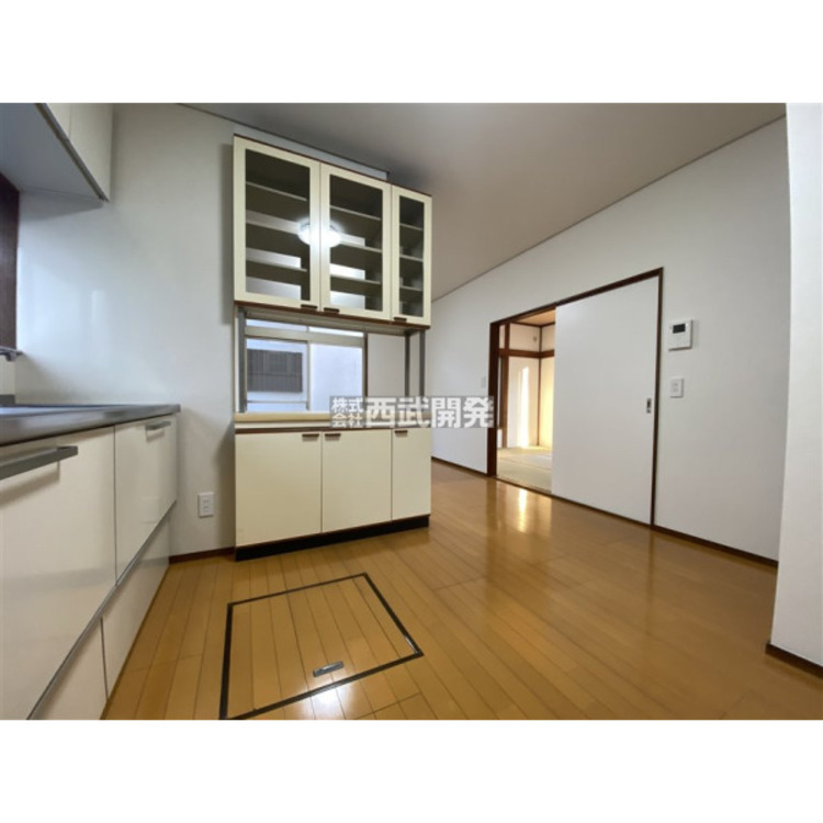 居間 LDK１１．５帖