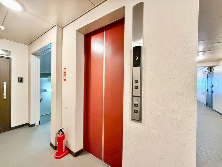 その他 エレベーター完備のため荷物が多くなっても安心。